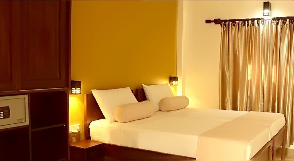 Inlak Garden Hotel Negombo Cameră foto
